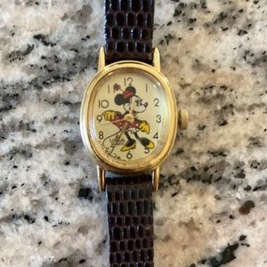 Vintage Minnie Mouse watch.